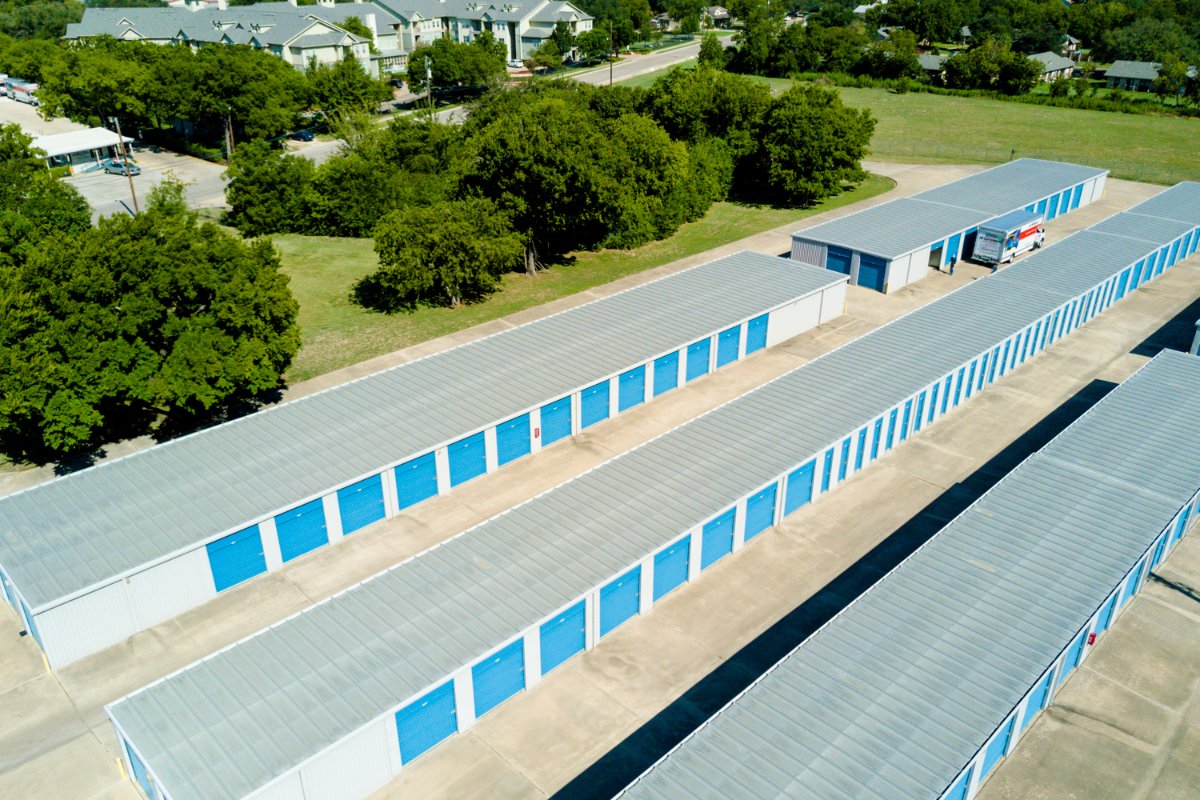 HomeSelfStorage's tweet image. It's the most wonderful time of the year! We're so happy we can share it with all of you this holiday season.