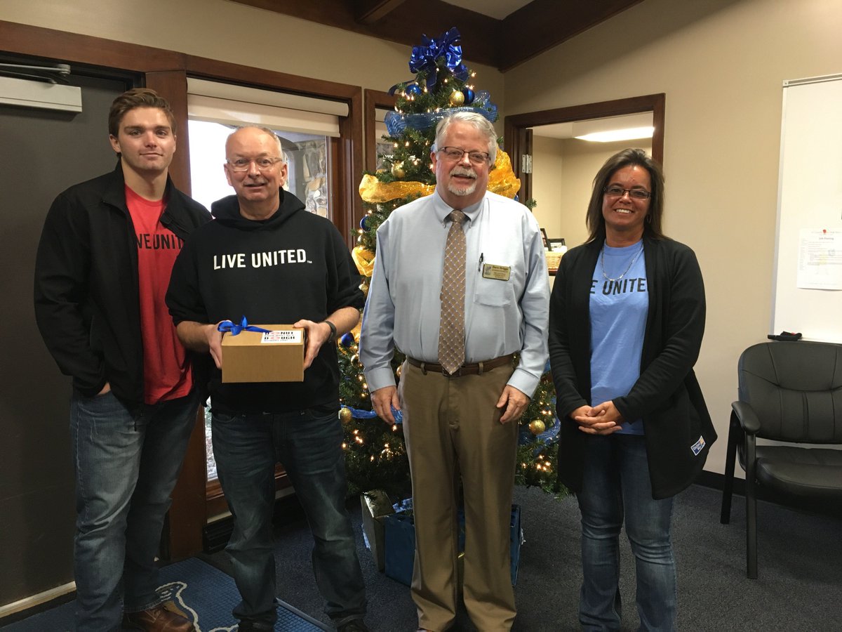 unitedwayhoco's tweet photo. Thank you @trictrojans for #doughnating to #UWCampaign18 We donut know what we'd dough without you! #CampaignBlitz #ThankYou #LiveUnited ๐ฉโฃ๏ธ https://t.co/vCsHmfGqZq