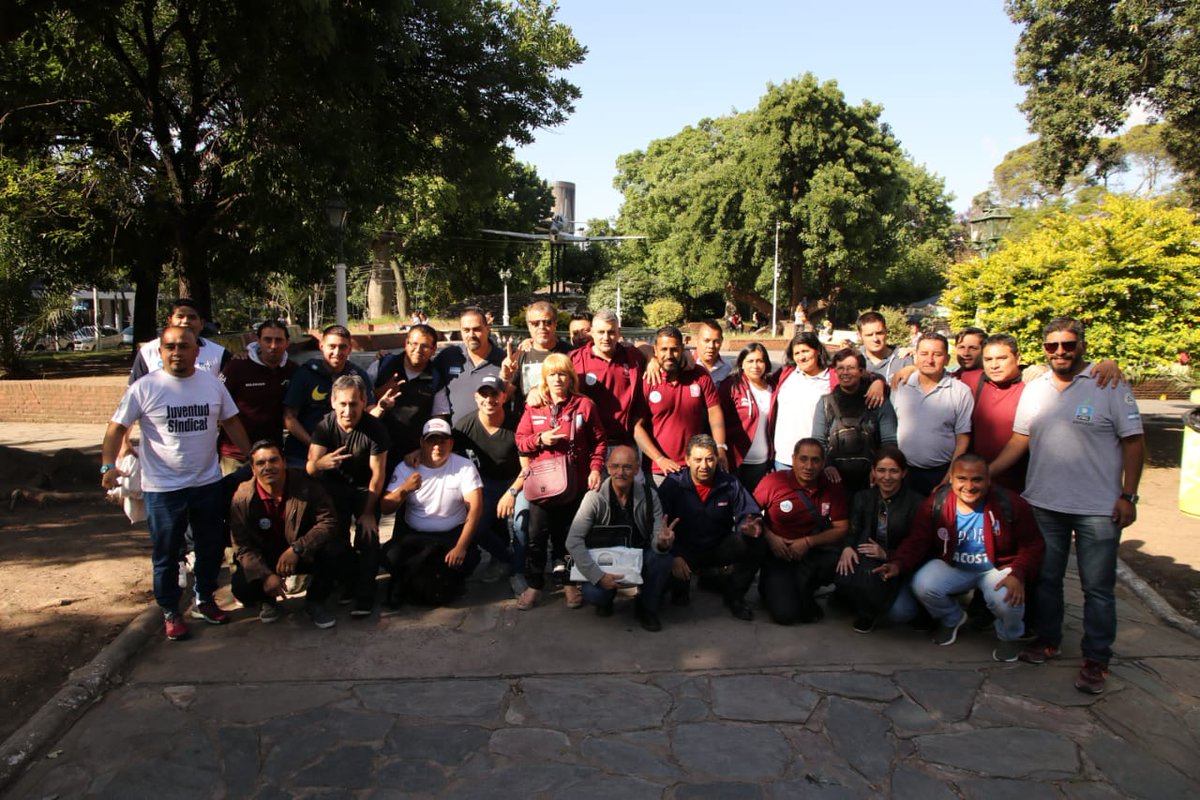 Apoyando a los compañeros del Sindicato de Aeronavegantes en la lucha por los derechos de los trabajadores de Flybondi.
#UnidosPodemos 
#ElEquipoDeRamonMuerza @RamonMuerzaSEC <a href="/JuanPabloBrey/">Juan Pablo Brey</a> <a href="/SubOrganizacion/">jose medina</a> <a href="/GustavoINCSA/">Gustavo D Bustamante</a> <a href="/IboCortez/">Gabriel Cortez</a>