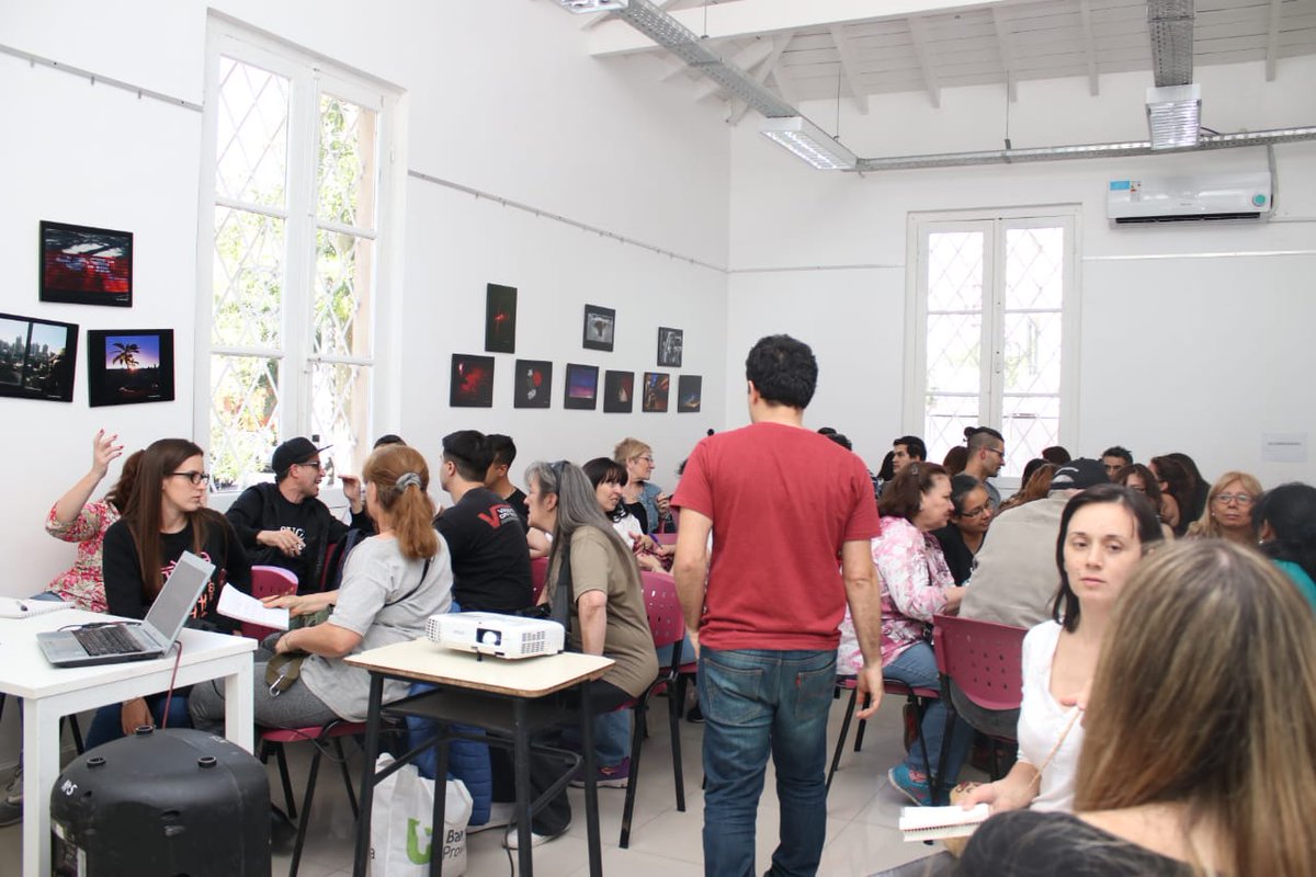 Lanús Emprende tweet media