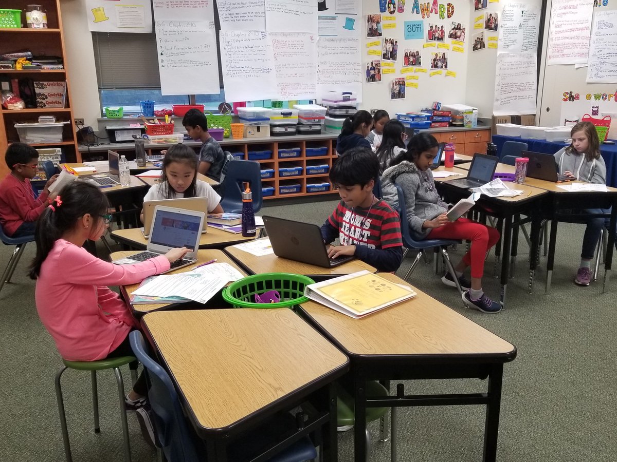 ThomGT2's tweet photo. Google Sites under construction! Students are diligently creating their own websites to showcase their creative and critical thinking skills. Excited to see their final projects later this school year. 💻🎥 https://t.co/fmqHI8HeOG