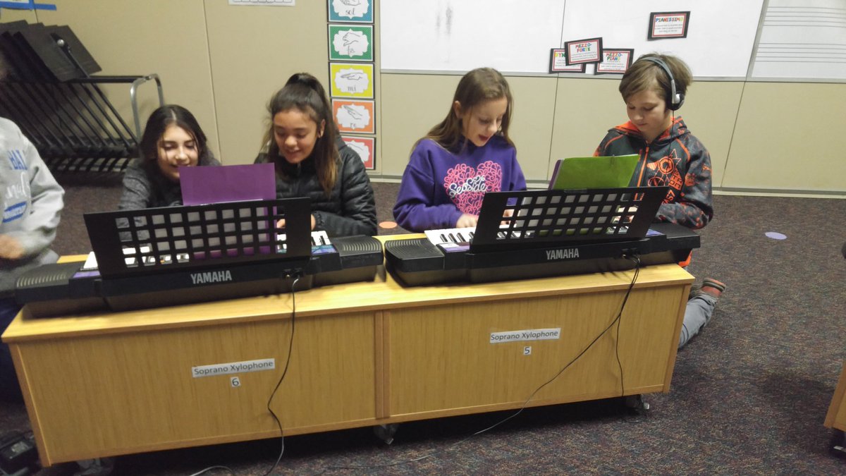 MusicRosedale's tweet photo. 6th graders engaged in our group composition project #create #weareallartists https://t.co/v2b21Z5nKS