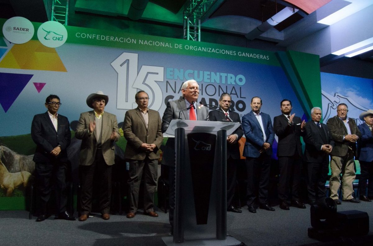 vmva1950's tweet photo. Un gusto haber participado en el 15° Encuentro Nacional Ganadero de la @CNOG_MX, donde servidores públicos de la #SADER presentan programas y acciones a desarrollar por el #GobiernoDeMéxico @OswaldoChazaro https://t.co/QUwQWWd6eL