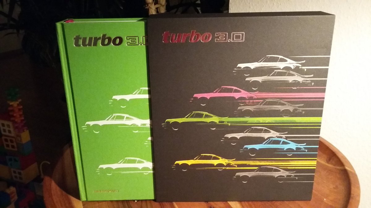 buchpilot's tweet photo. Heute gekommen: Das fabelhafte #Porsche #Turbo 3.0-Buch von @parabolicabooks! Absolutedly phantastic! #porscheturbo #autobuch #limitiert https://t.co/P9rZVmD0ou