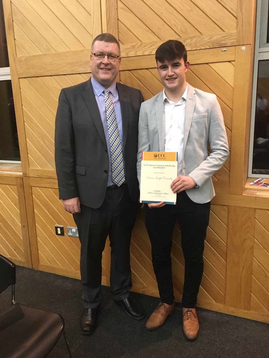 ArdscoilRisLimk's tweet photo. Some more images from a lovely evening and ceremony in @UCC @Quercus_UCC tonight with Ronan Connolly receiving his Entrance Scholarship, following on from winning the Freshers Cup with @UCC on Monday last #wellbalancedlife https://t.co/nl7F6hfVda