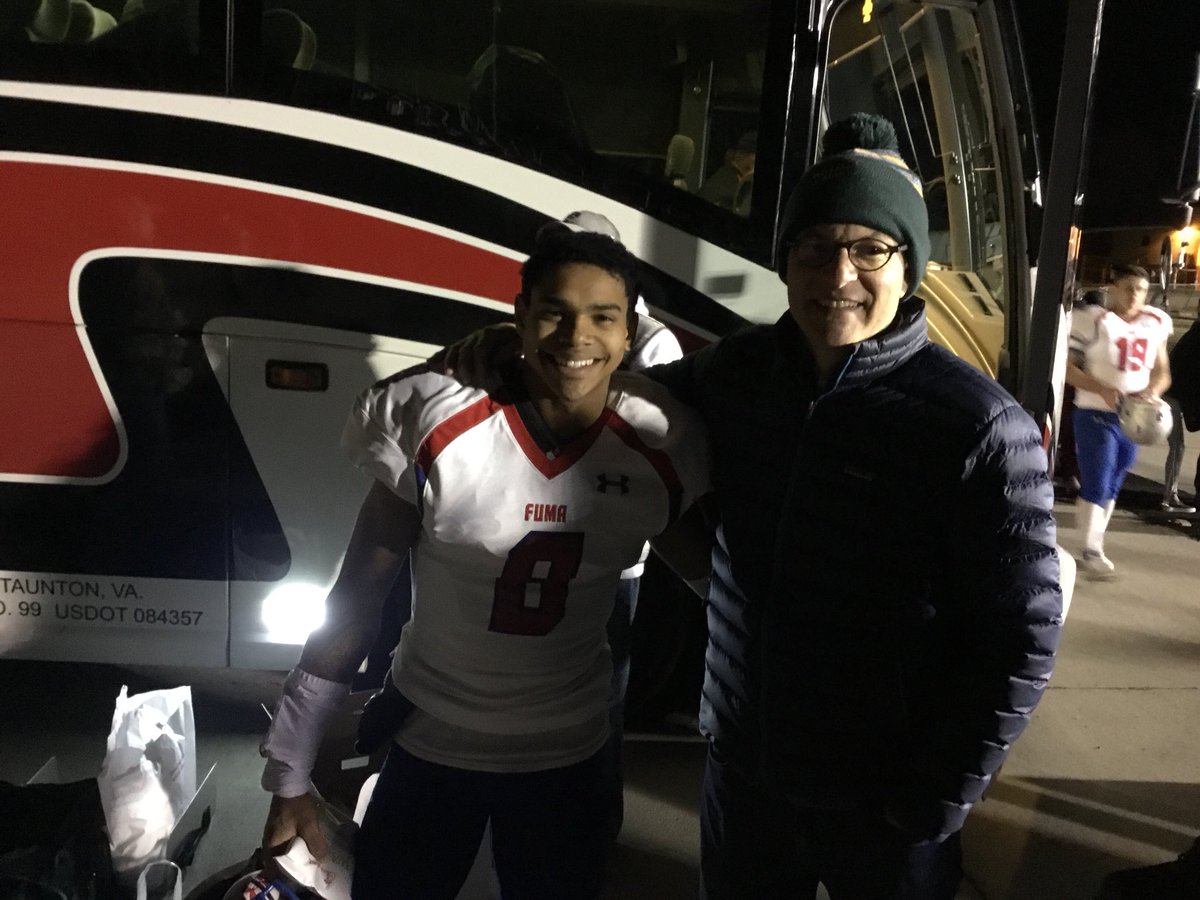 FieldSniper22's tweet photo. In the past 4 months at FUMA, I had my 18th Bday, brought up my test scores and GPA up and had a great undefeated football season. I wanna thank Coach Shuman and the entire FUMA staff for helping me learn so much on and off the field. #GoFUMA #FUMAalumi https://t.co/mOt73YoCgX