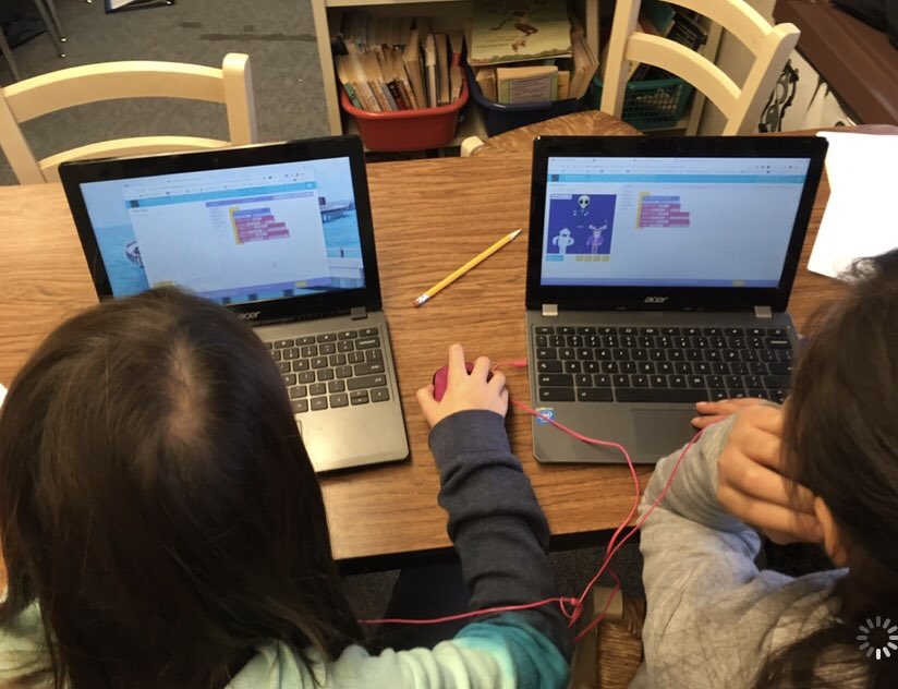 LRLions's tweet photo. Mr. Wilson’s Class showing great concentration and grit while participating in #hourofcode2018. #capocodes #wearelions https://t.co/yOVNqB8zy1