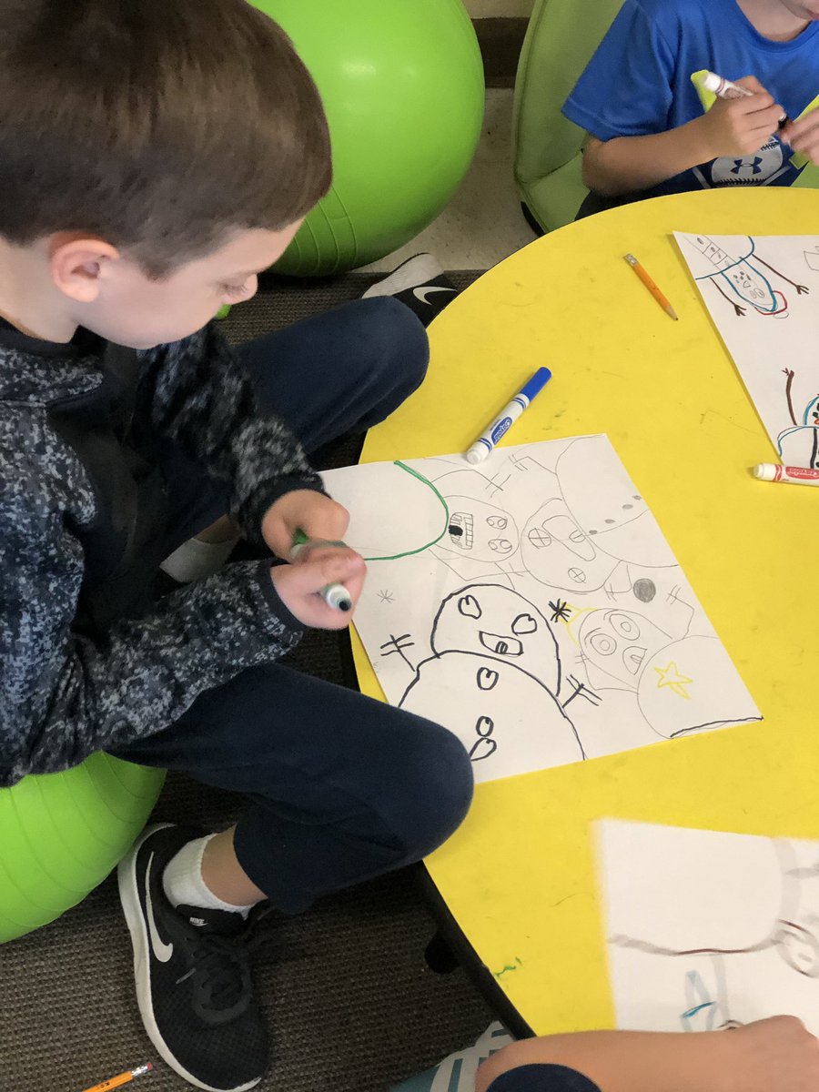 mollieperachio's tweet image. #directeddrawing #newperspectives #snowmen #winter #firstgraderocks #iteachfirst