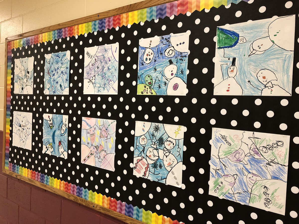 mollieperachio's tweet image. #directeddrawing #newperspectives #snowmen #winter #firstgraderocks #iteachfirst