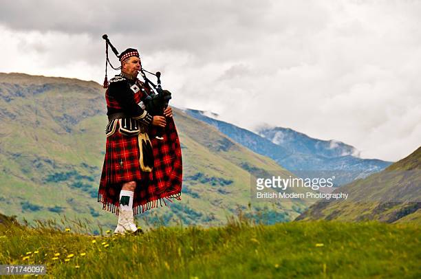 We already have an <a href="/JesseyTheElf/">Jessey The Elf</a> at this Sunday's <a href="/Nuvoiron/">Nuvo Iron</a> Egg Nog Jog. What about Canada's greatest paddler.  What are you doing on Sun <a href="/vankayak/">Adam van Koeverden</a> ?  I know you can run fast for 5k.  I will even sponsor you if you are available?  Let me know.  Details c3online.ca