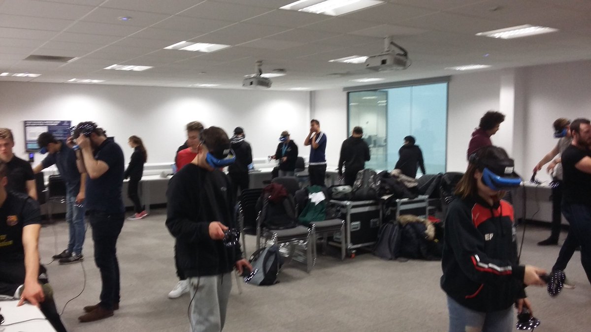 LMasonSU's tweet image. It went brilliantly (bar the odd little bug!). 70+ students assessed using VR. @DrMarcHolmes at least you can sleep tonight! Thanks for all your efforts and to the students for getting stuck in. #sameagainnextweek