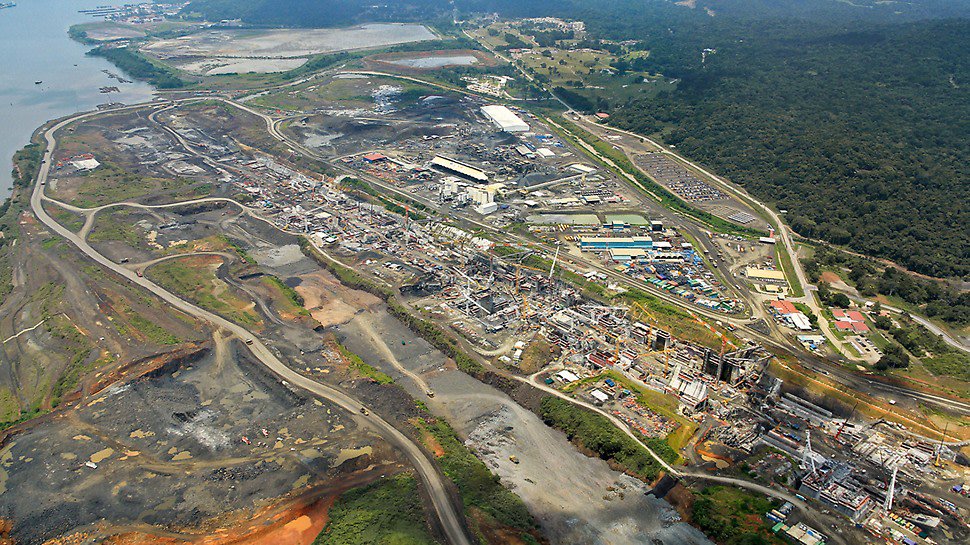 PERIgroup's tweet photo. Did you know? The expansion of the Panama Canal is the largest single order in the history of #PERI. An essential element was the new SCS #climbingsystem. ☝🏼 https://t.co/GypvKWnrqG