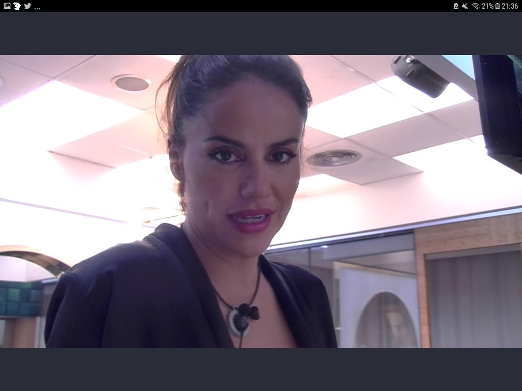 mgpf1313's tweet photo. #SomosLaAudiencia6D
Soy mala y por eso me voy a mi casita con Luna ( pobre niña ). https://t.co/g5hUu56jB6