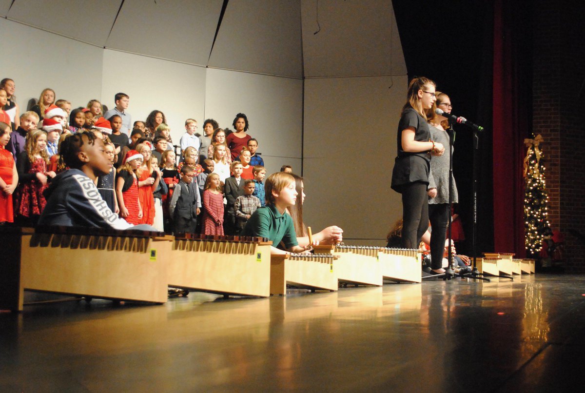 MsB_music_class's tweet photo. Thanks for a wonderful concert Edison students! @mrstfrazier @the_frazzz72 @edison_4th @edison4thFPS @Edison5th @Edison5th #fraserfamily https://t.co/8CVsEgn7Vg
