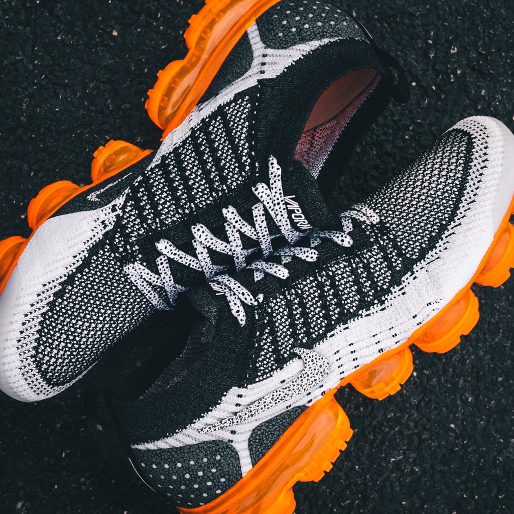 vapormax orange bubble