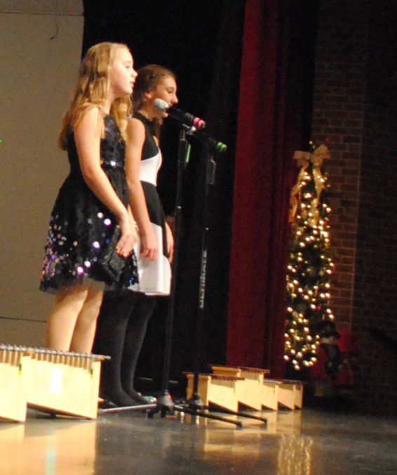 MsB_music_class's tweet photo. Edison students did a wonderful job at the vocal music concert!  #musicclasswithmissbridges
#fpsmusic
@edison_4th @edison4thFPS @Edison5th @edisongrade6 @TracyRoose https://t.co/U3o5UWQKat