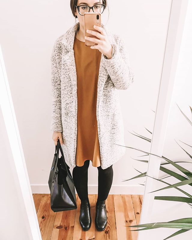 bloglogiapt's tweet photo. O vestido. O único que o meu armário de outono/inverno contém. Gosto da cor, gosto da maneira como ele é tão versátil e do exato comprimento que tem.
.
Usar collants é que é o martírio 😂 mas há dois truques para ser menos mau: 1)collants de microfibr… https://t.co/npwz8vHQJJ https://t.co/QsRahYbB3P