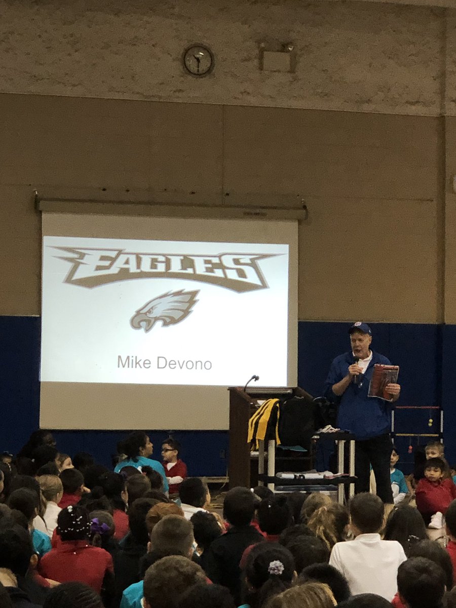 rossi_school's tweet photo. Kicking off the Month of December’s WISE trait of Encouragement! A special thank you to our guest speaker, Mike Devono! We also honored our November Wise Winners! https://t.co/da4hwZHNig