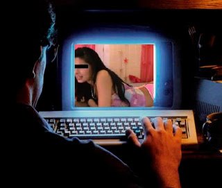 jssk_33's tweet photo. #RSCD18_UNED_2
Aspectos negativos de las redes: 
Falta de privacidad
Exposición a contenidos inapropiados en caso de niños y adolescentes
Cyberbullying
Publicidad excesiva y corrosiva https://t.co/GfuOcH3447
