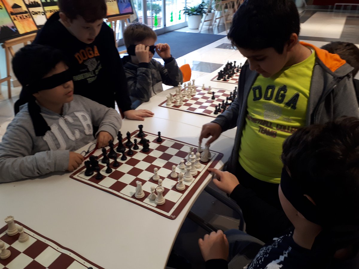 3 Aralık Dünya Engelliler Günü sebebiyle öğrencilerimizle körleme satranç etkinliği gerçekleştirdik. Engelli insanlarımızla empati kurarken bu zor bir o kadar da eğlenceli satranç türünde yeteneklerimizi gösterdik.  <a href="/filizdmrl/">Filiz Demirel</a> <a href="/fatihayberkayan/">Fatih Ayberk AYAN</a> <a href="/SomaliGs/">BEYHAN SOMALI</a> <a href="/AliRizaLule/">Ali Rıza Lüle</a>