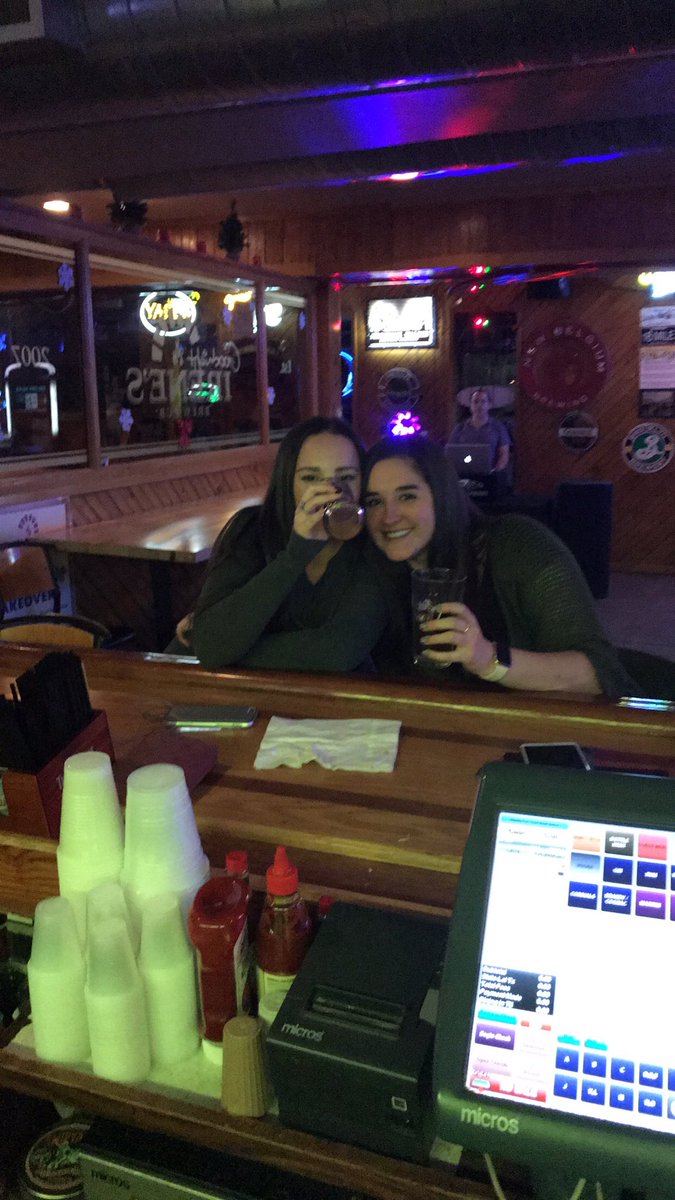 BCesare314's tweet photo. @LilMiss518 @alyse_johnstone 
Just so you girls know, this Thursday night last year you were hanging out with @dmoore910 and me... So if you wanna reminisce... https://t.co/zDOjW2BlA5