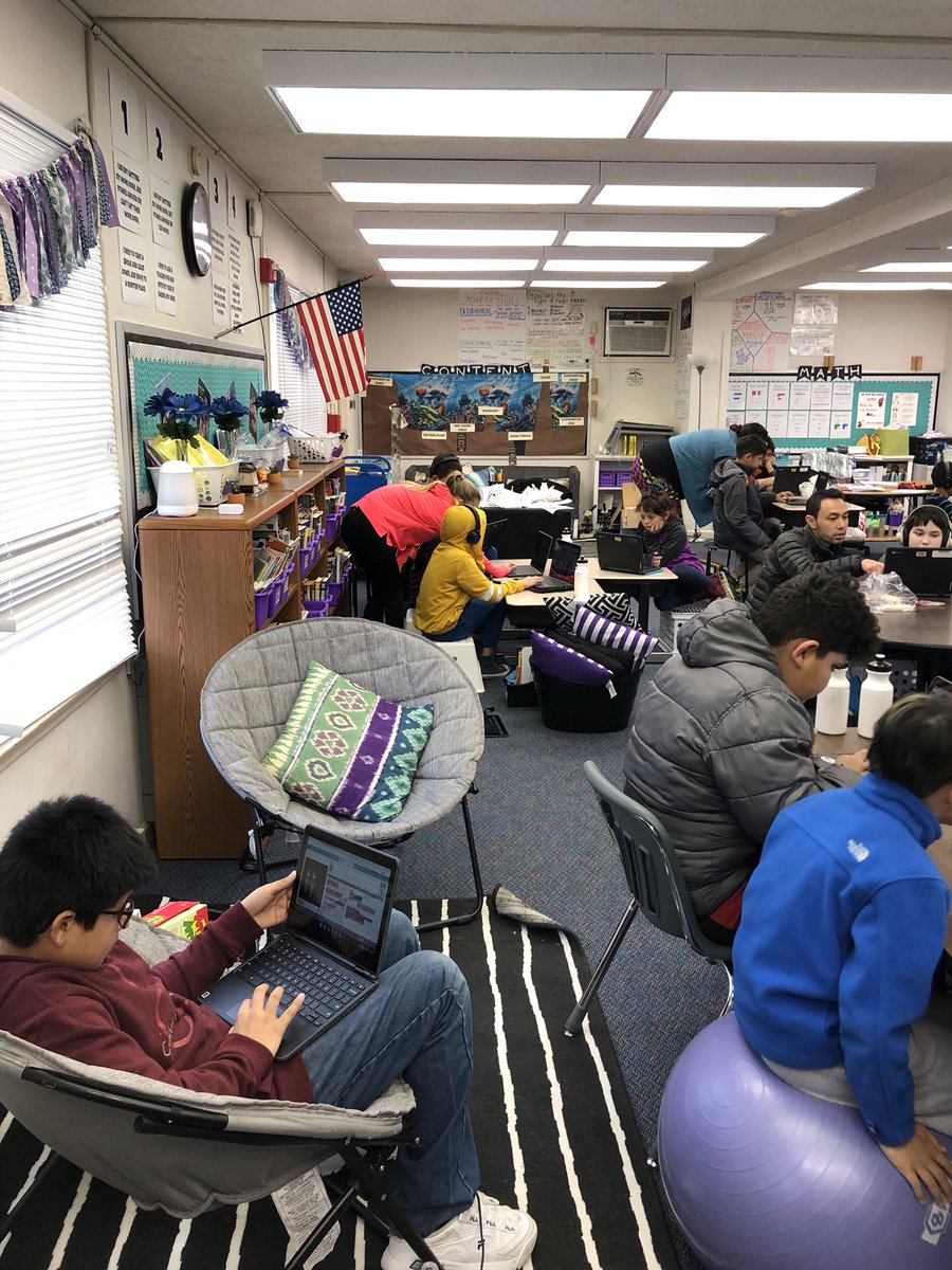 MrsKnickmeyer5's tweet image. We had such a fun time coding our own dance parties today! Thanks to @awscloud for spending your day at @SullyES_LCPS !! We shared our finished products on @Seesaw and can’t wait to watch/dance along with them at our morning meeting tomorrow!! #CSforLCPS #CodingIsCool