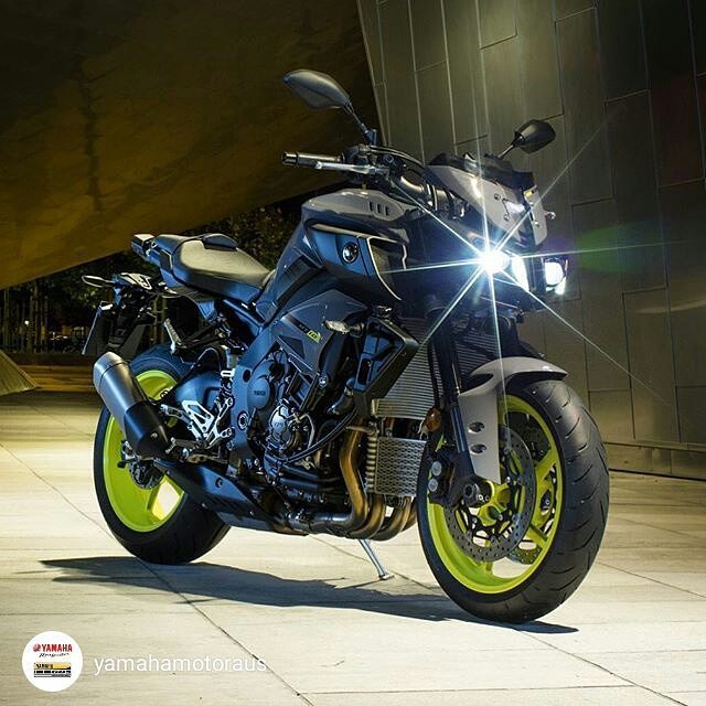 5StarYamaha's tweet photo. Tag your riding buddies who are always cheering on the side lines 👌🥇🏍💨 https://t.co/2iFaMH47sh https://t.co/8Hu0Ph8f1q