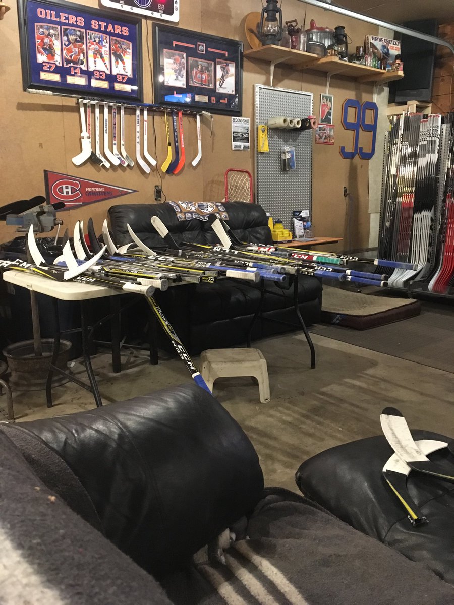 SecondShotRD's tweet photo. Just a few sticks to repair#dontthrowitawaykeepitinplay https://t.co/YIb49j5qJP