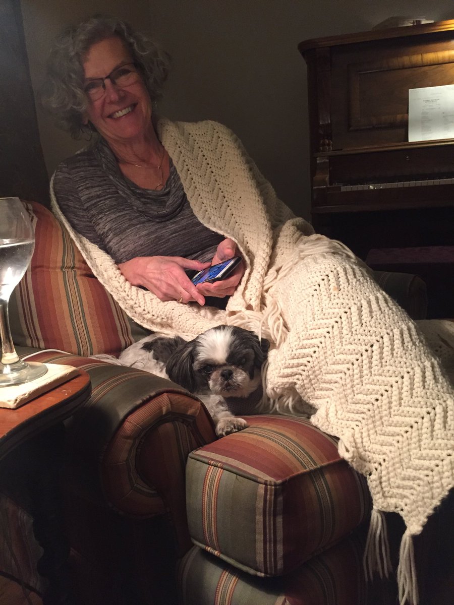 TellergpRon's tweet photo. Sharon and Carly Barley at the ranch. https://t.co/u45M2vXUGK