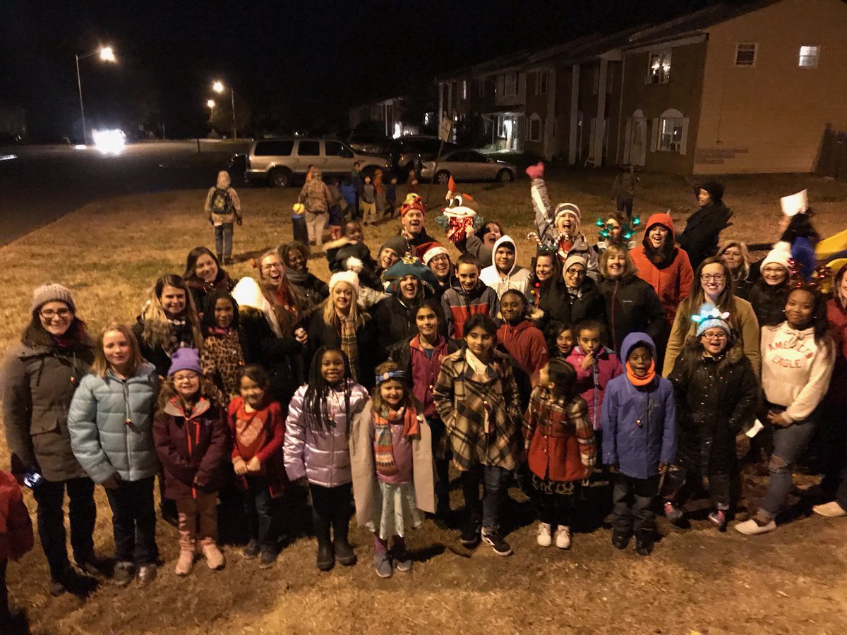 RockyRunES's tweet photo. We at RRES love our students and families!! And what better way to show it that to carol in the neighborhood!! #rr_buldogs https://t.co/DmTXcWUh6D