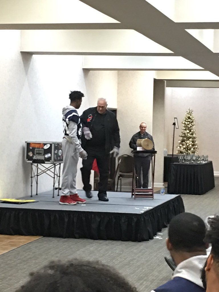 tnallstar's tweet photo. We are honored to have the Magic of Stephen to present again to our players. It is amazing to see 88 football players hanging on to every word and trick. https://t.co/wJQc3KNyyX