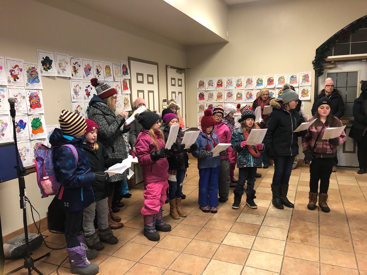 KalKoch's tweet photo. The Seven Persons School choir performs at Olde Tyme Christmas. Well done crew. #prsd8 https://t.co/ulw1TR7lKA