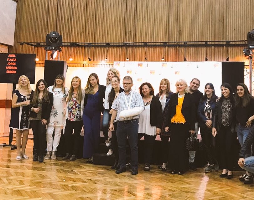 Así cerramos esta noche tan linda. Gracias a cada uno de los que vinieron, a todos los que trabajaron para que esto salga de maravillas y a toda nuestra hermosa Santa Fe ❤️ ⒼⓇⒶⒸⒾⒶⓈ #VAMOSCASADESANTAFE #NOCHEDELASCASAS