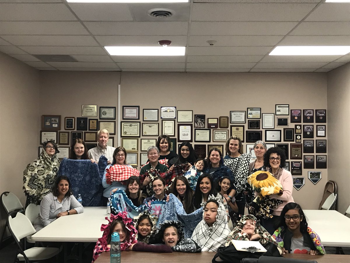 NilesDems's tweet photo. Thank you to all who came to our second annual blanket making event!  Lots of people and animals are going to be happy this winter! https://t.co/4HC6RKAT41