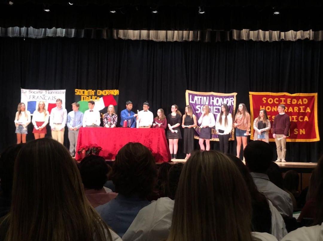 middnorthshs's tweet photo. Congrats to the new inductees! Amazing job tonight to all language honor societies. ���👏👏 #MHSNPride #spanishhonorsociety #MHSNSHS https://t.co/uNYdmFQGiN