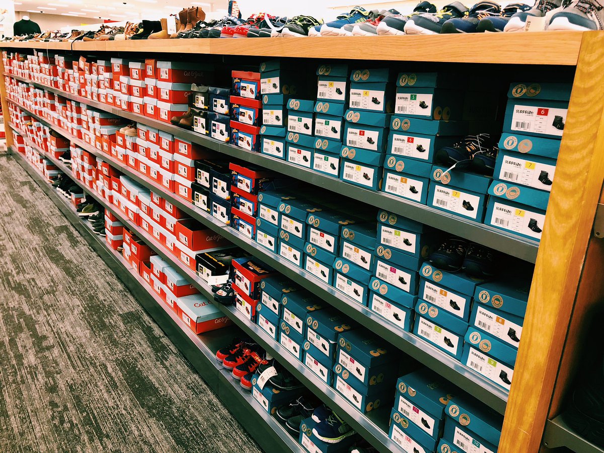 ColbyLuvsVM's tweet photo. Toddler Boy &amp; Girl shoes look AMAZING!!! #T1278 https://t.co/mNjafnLFHR
