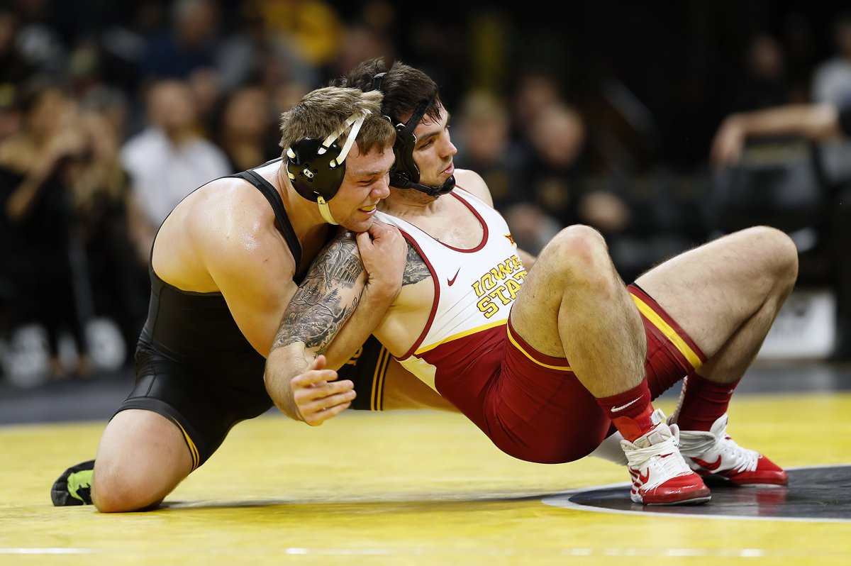 uiowa's tweet image. That #CyHawk series sweep. #FightForIowa 
✔️@IowaHoops 🏀
✔️@IowaWBB 🏀
✔️@Hawks_Wrestling 🤼‍♀️
✔️@HawkeyeFootball 🏈