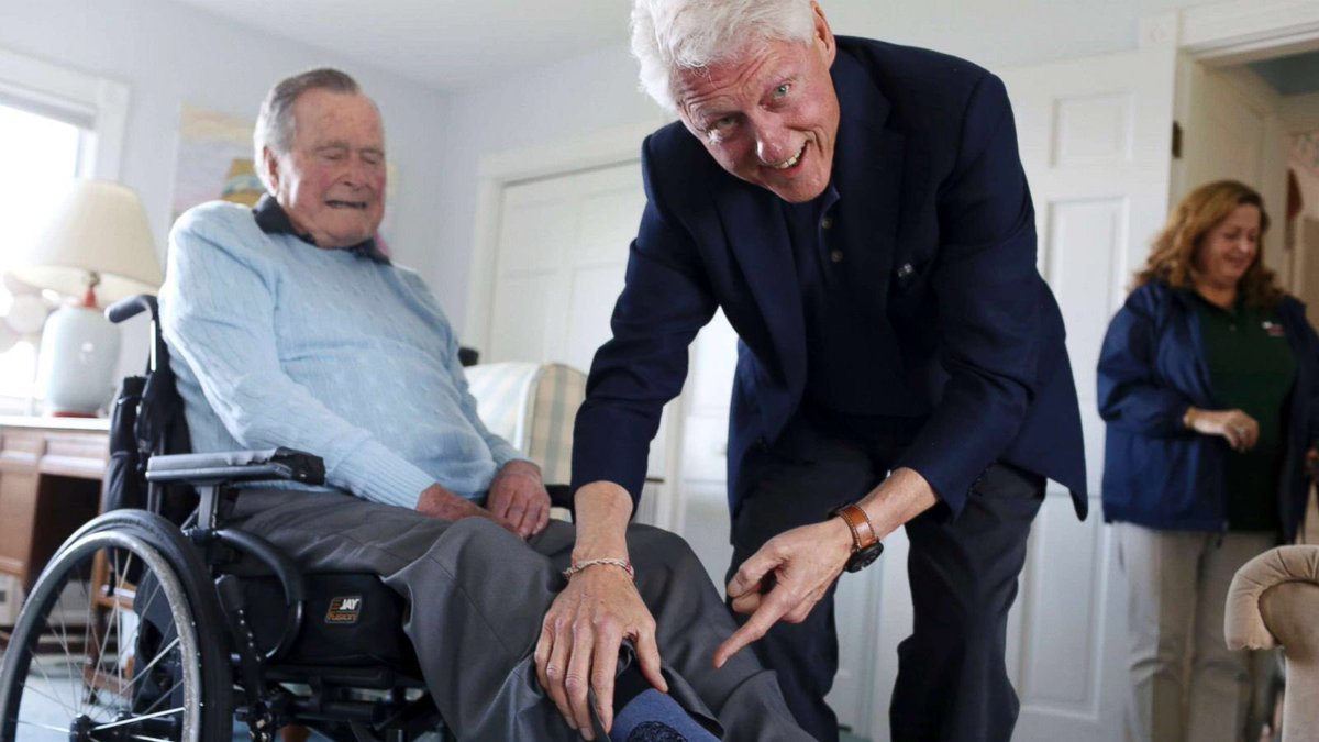 KrampusDButler's tweet photo. @khgamble From just 5 months ago. Warms my heart every time to see that the #Bush41-#Bill42 friendship continued to strengthen over time. Great job @khgamble ! https://t.co/U9DhL5sSbf