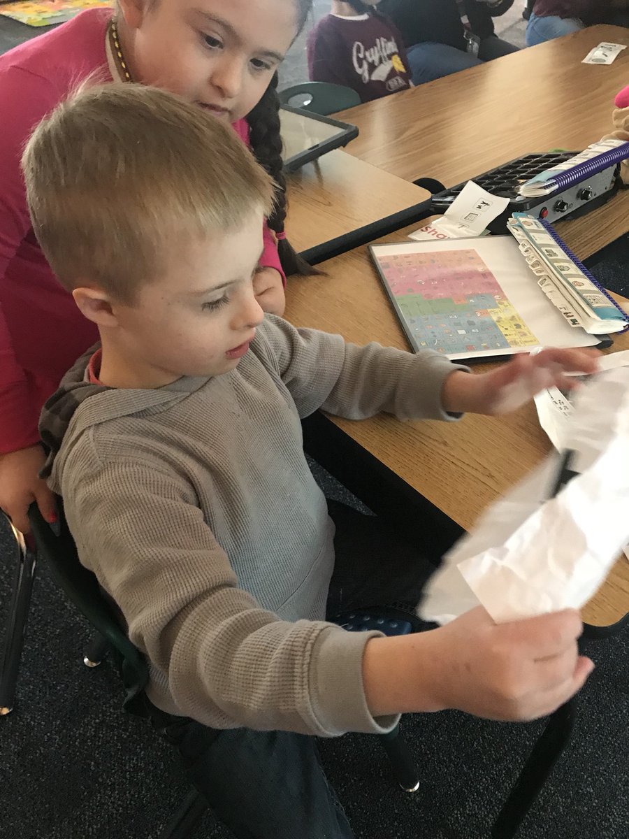 teach_withMrsV's tweet photo. Our classroom was in action today while playing snowball sight words! Students had to catch the “snowball” then read/match the SW written on the paper. When we identified a word, we crossed it out on the board. The students loved it! #12DaysTwitter #D54chat #handsonlearning ❄️ https://t.co/fHNOvzZ9ax