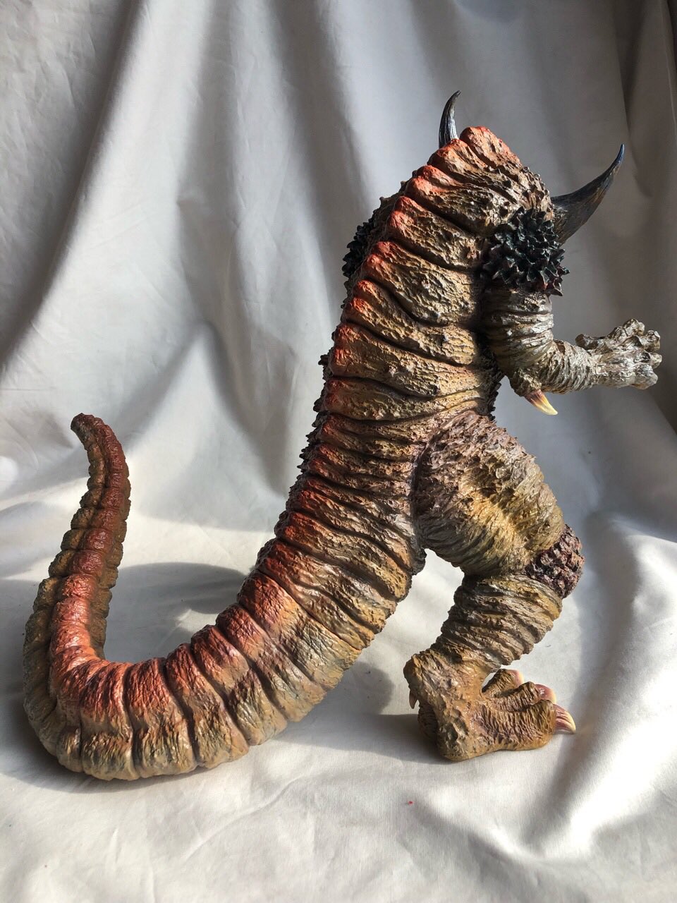 FIG]KRS×NIRASAWA ゴモラ ウルトラマン 完成品 ソフビフィギュア