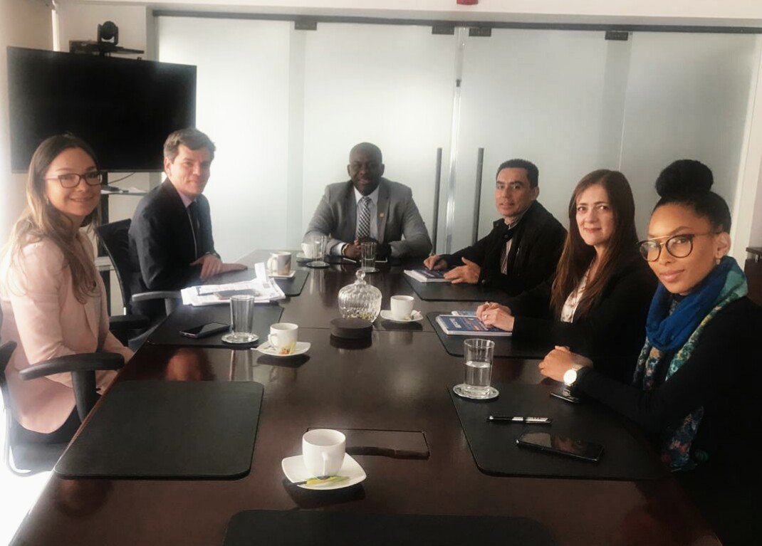 jhonmurillob's tweet photo. Reunido con el Dir. @ICETEX Manuel esteban Acevedo Jaramillo para analizar cómo el Fondo de Créditos condonables para comunidades negras llega realmente a los jóvenes de las comunidades Afro más necesitados del país. @CamaraColombia https://t.co/rPz5d6Ndfs