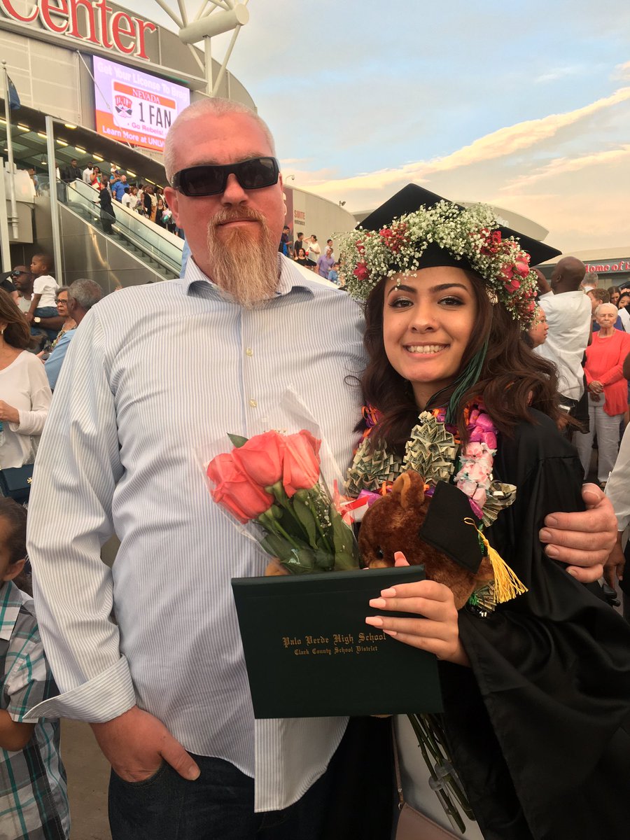 teebaby99's tweet image. the fight is over, the pain is gone RIP daddy i love you forever imma make you proud💙