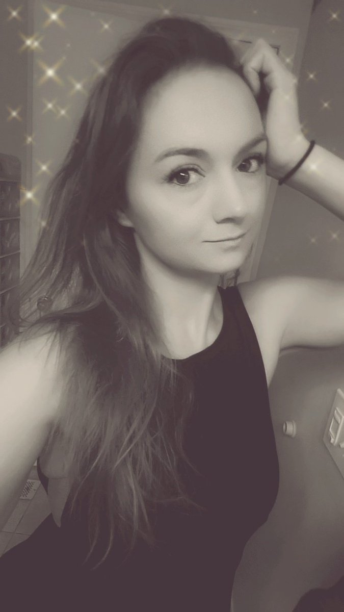 Just a quick hello to say I haven't fully disappeared 😉 just loving life and living the dream a bit more offline. Put your phones down! *giggles and love*

#companion #beauty #LasVegas #Romance #model