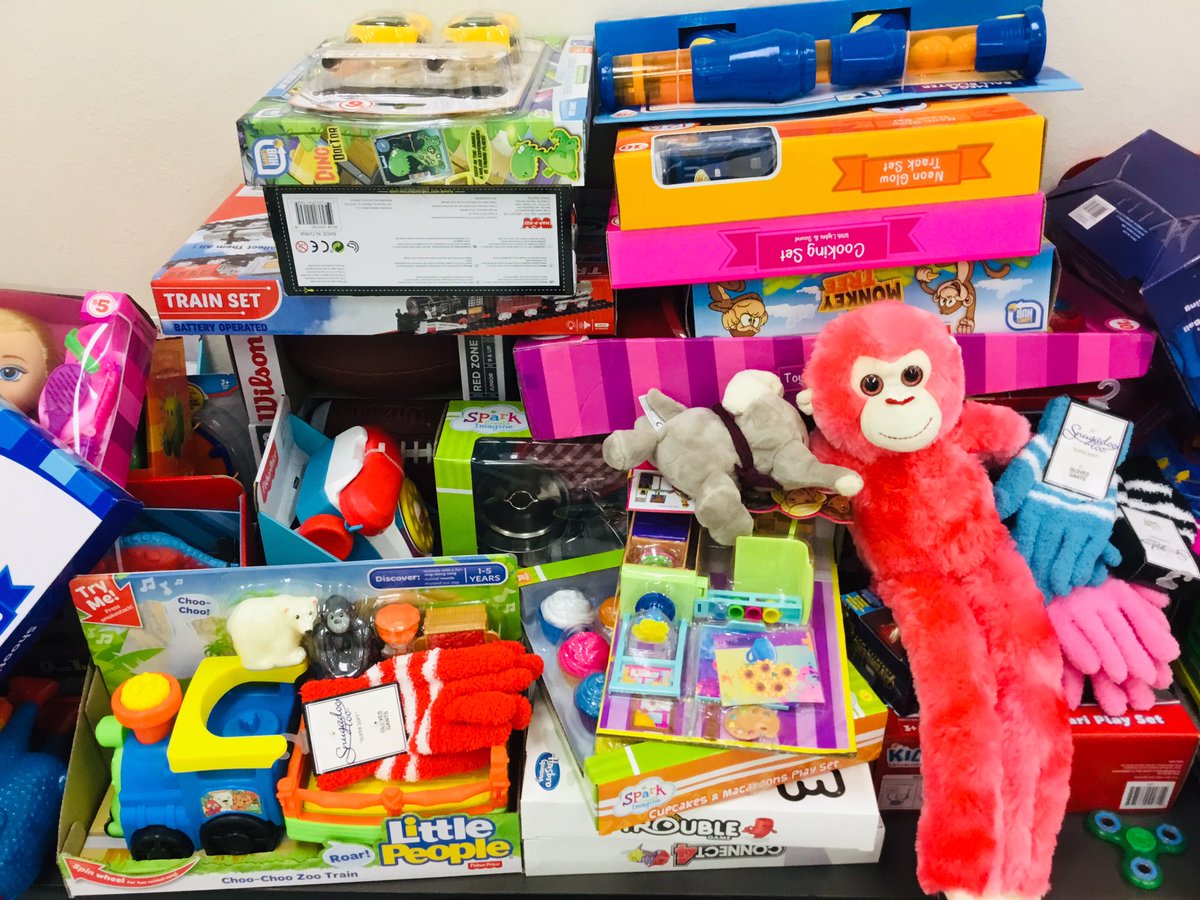 MFDClass1's tweet photo. It’s beginning to look a lot like Christmas! Thanks to everyone that has given. We are accepting unwrapped toys until 12/14/2018 https://t.co/EL75C2GoEk