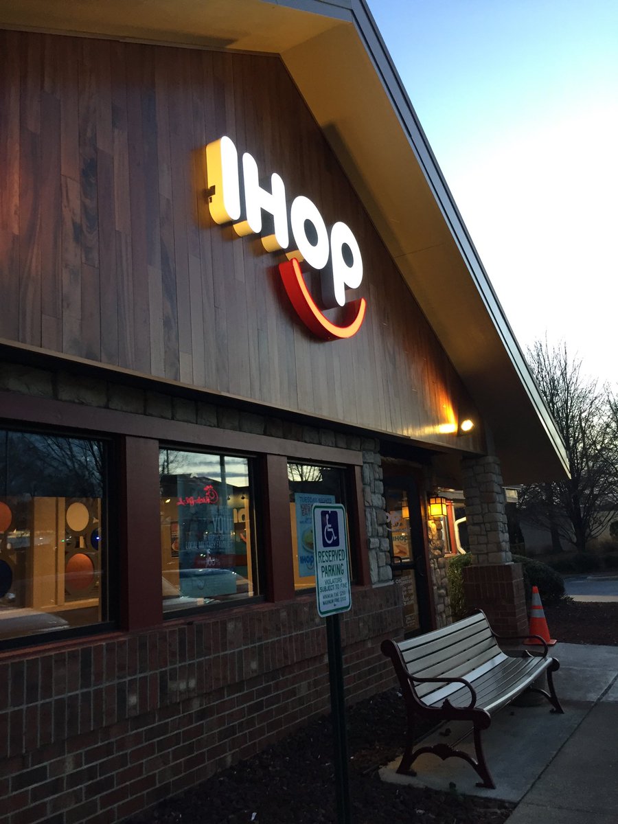 beckyblanton tweet media