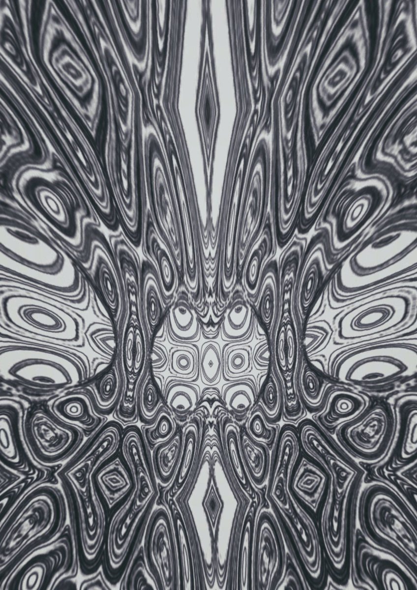 hiro_mosse's tweet photo. I am doing creative work between my work. Because of the kindness of my wife and the three princesses, support and cooperation, I endure the aftereffects of my illness, I am doing creative activities and work.

My original painting art style It is like this. https://t.co/IZZ4pZ2oow