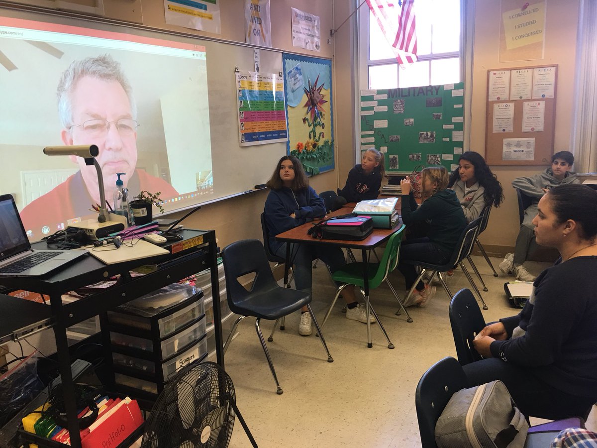 WilsonMSLibrary's tweet image. It’s Computer Science Week! AVID students Skype with Dr. Cameron Spears, computer science educator at HCC to gear up for Hour of Code. #hubofschool