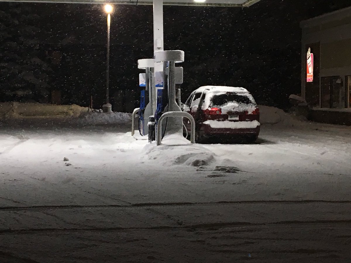 TommySladek's tweet photo. @WayneStormWatch @CNYcentral Quite the snowy scene near Watertown. Emergency crews working to pull out a few cars from ditches up and down I-81 https://t.co/IL06vctfe1