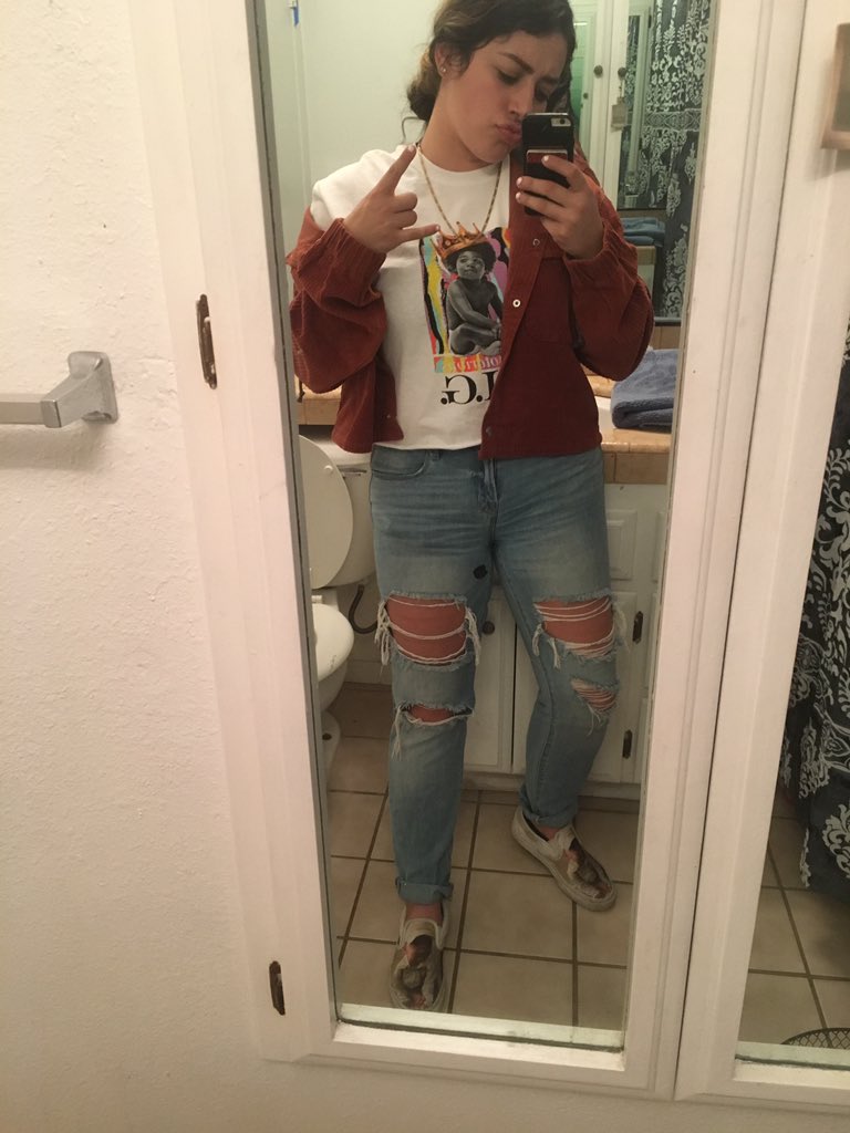 vallozano11's tweet photo. I love it when you call me big poppa. #validLGBTQ https://t.co/JKv43bBMA9