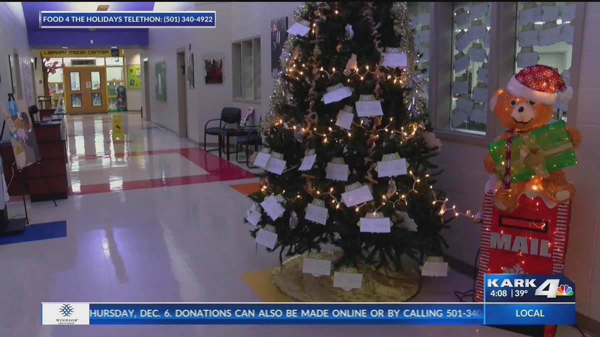 Gift-Giving Tree at LR School Seeks Books dlvr.it/Qt1L5q #ARNews https://t.co/CYBeUCADbH